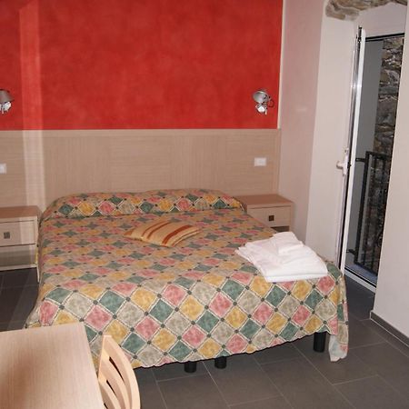 ריומאג'ורה Hotel La Zorza מראה חיצוני תמונה